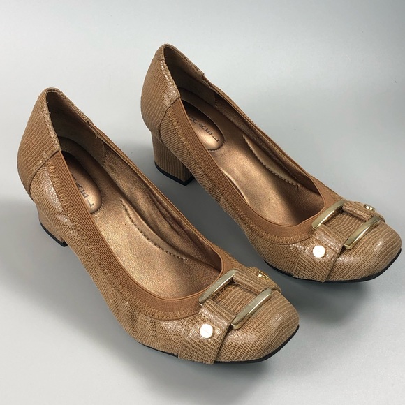 Michael Women’s Brown Snake Print Block Heels Size 8M - Picture 1 of 13